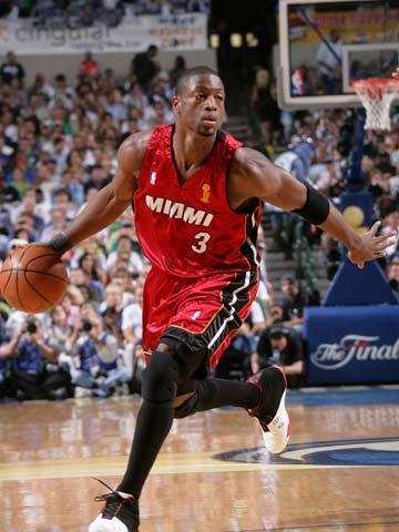 3-1到3-2！皇马3连胜曼城？姆巴佩再次爆发，拯救阿隆索帅位（从3-1到3-2！皇马三连胜在望剑指曼城，姆巴佩再度爆发，阿隆索帅位暂保）