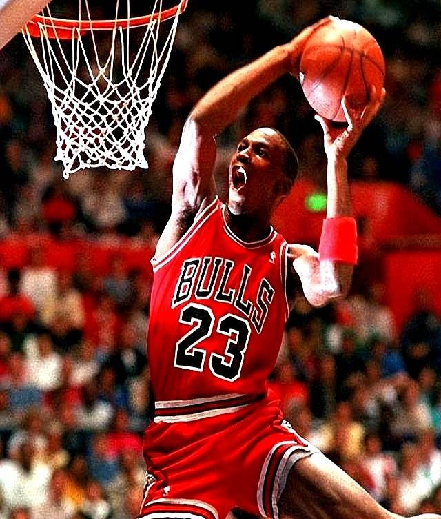 伦纳德：对面缺少主力我们还是没赢，领先的比赛应该拿下（伦纳德：对手缺主力仍没赢球，手握领先就该收下比赛）