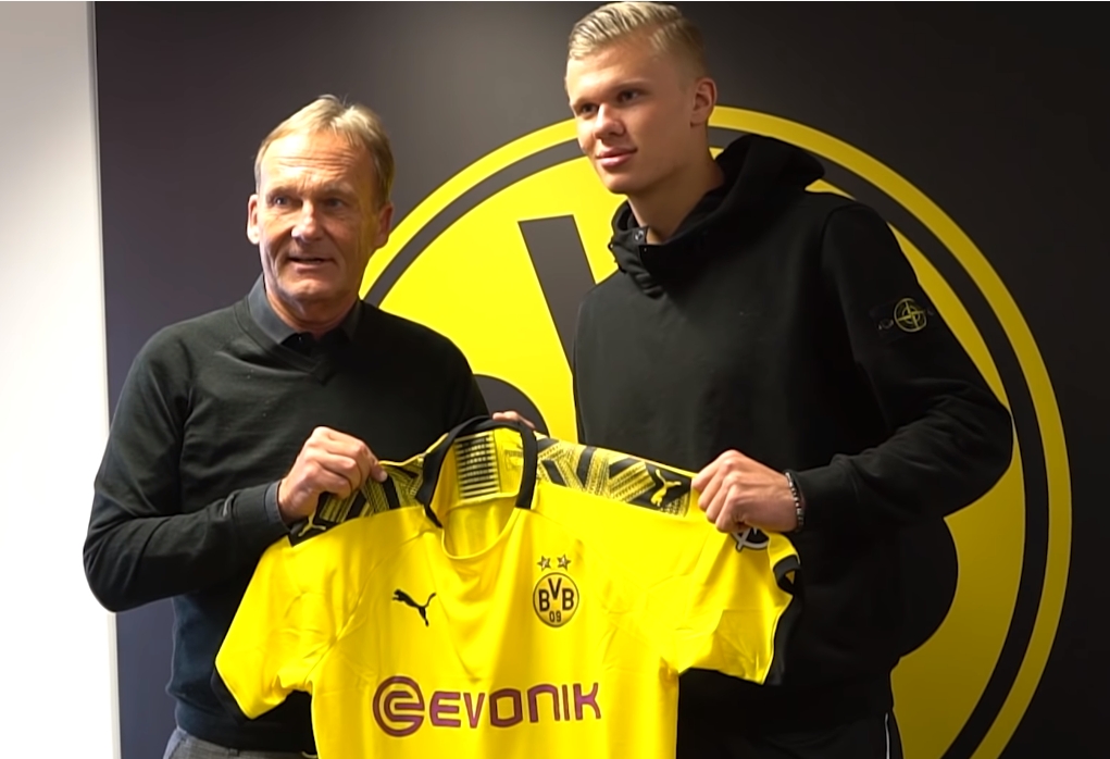 爱德华兹半场15分3助攻，森林狼命中9记三分仍落后10分（爱德华兹半场15+3，森林狼投进9记三分仍以10分落后）