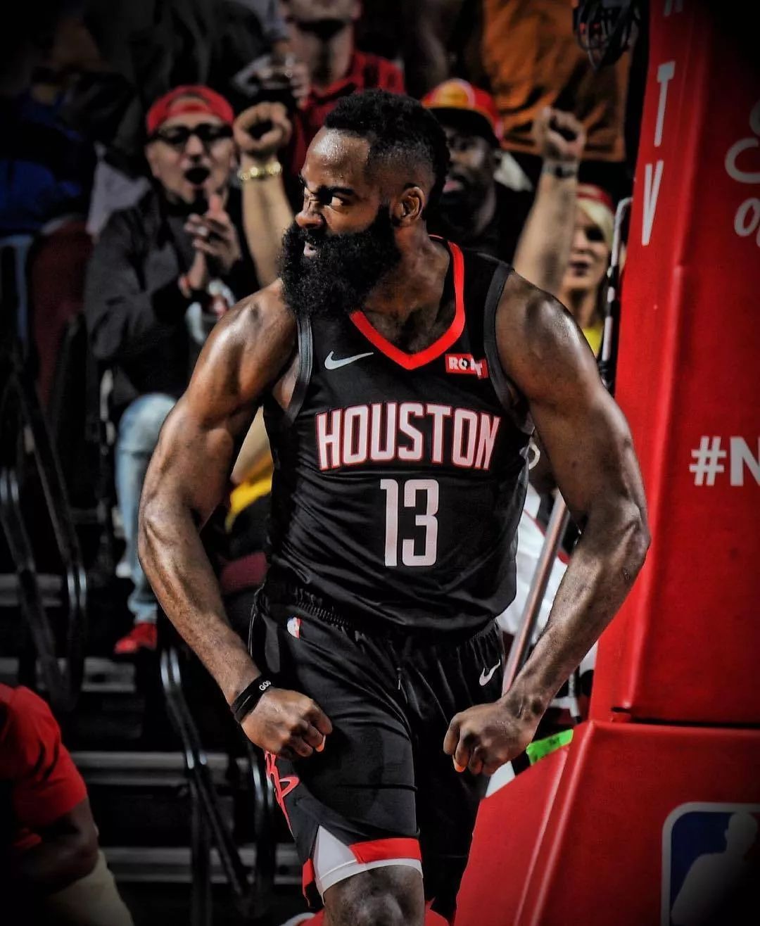 NBA精彩回放：湖人绝杀凯尔特人,（经典回放：湖人压哨绝杀凯尔特人）