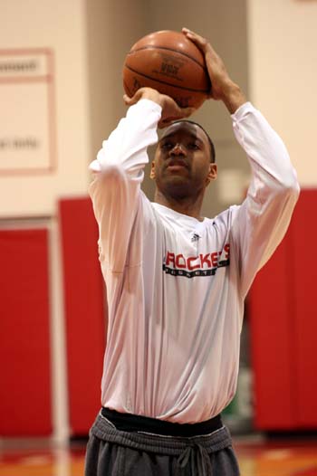 2-0击败安哥拉，梅西晒照：很自豪能继续代表我的祖国征战（2-0力克安哥拉！梅西晒照：继续为祖国出战倍感自豪）