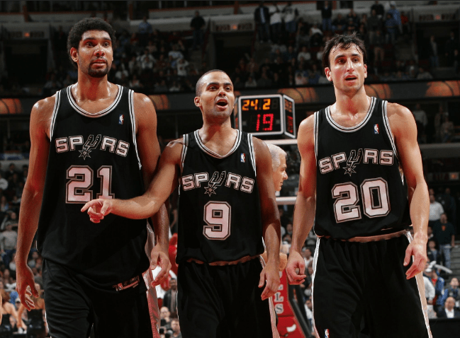 高清：西甲皇马3-0 姆巴佩一条龙+世界波（西甲-皇马3-0大胜，姆巴佩一条龙破门+世界波建功）