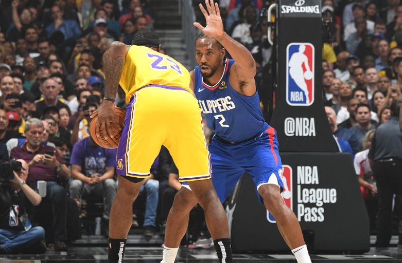 日媒：日本国门铃木彩艳预计13日在日本接受手指骨折手术（日媒称日本门将铃木彩艳预计13日于国内接受手指骨折手术）