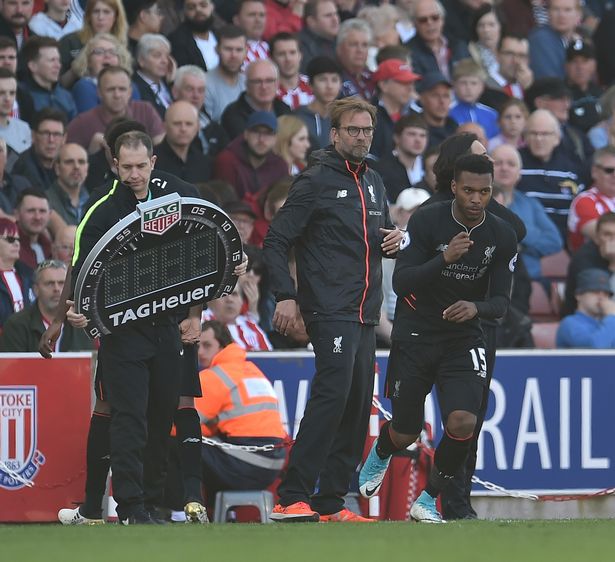 邮报：帕尔默有望战巴萨时复出，拉维亚将至少伤缺一个月