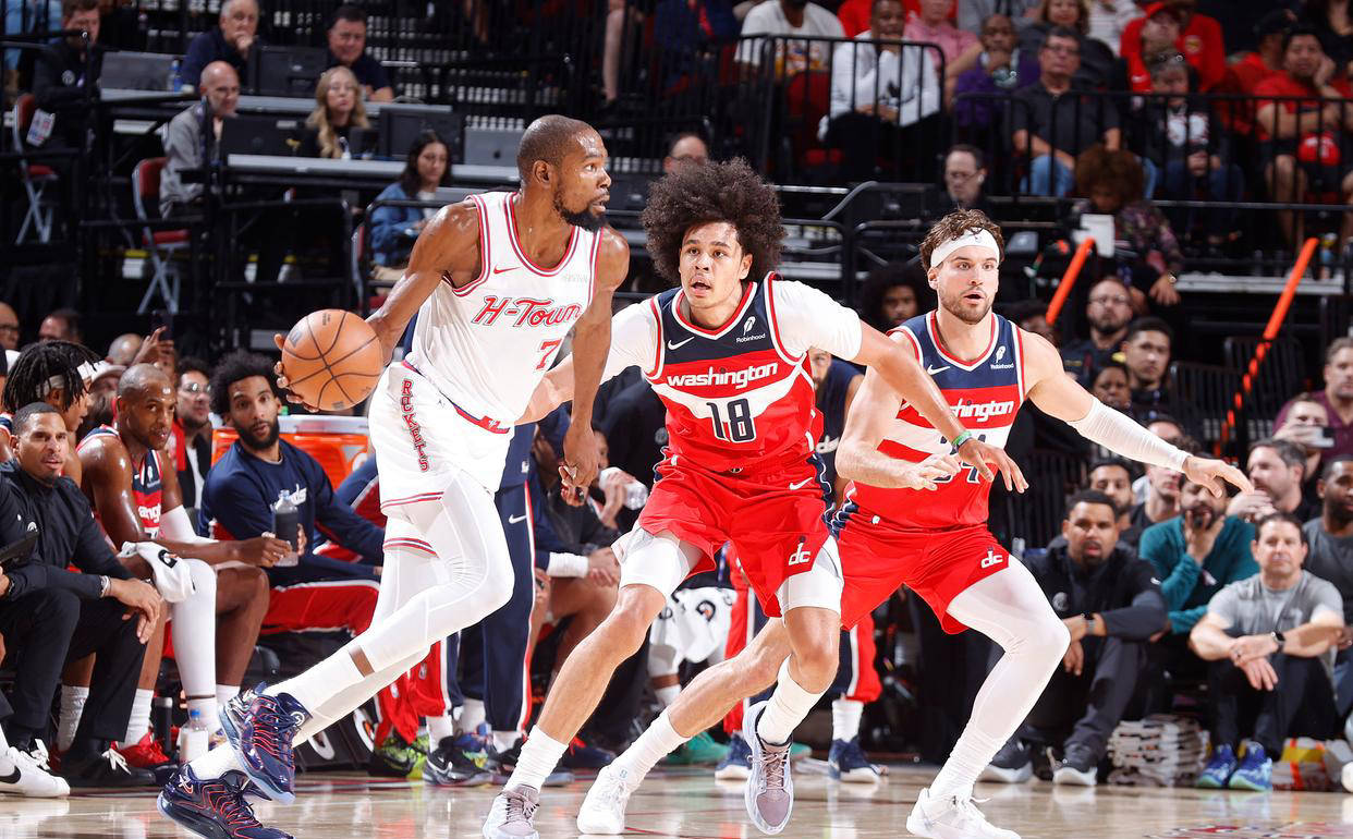 穆里尼奥：这是美妙的夜晚，我们掌控了比赛理应战胜那不勒斯（穆里尼奥：美妙之夜！我们主导了比赛，击败那不勒斯实至名归）